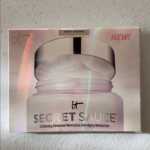 it cosmetics Other - FREE Secret Sauce Anti-Aging Moisturizer